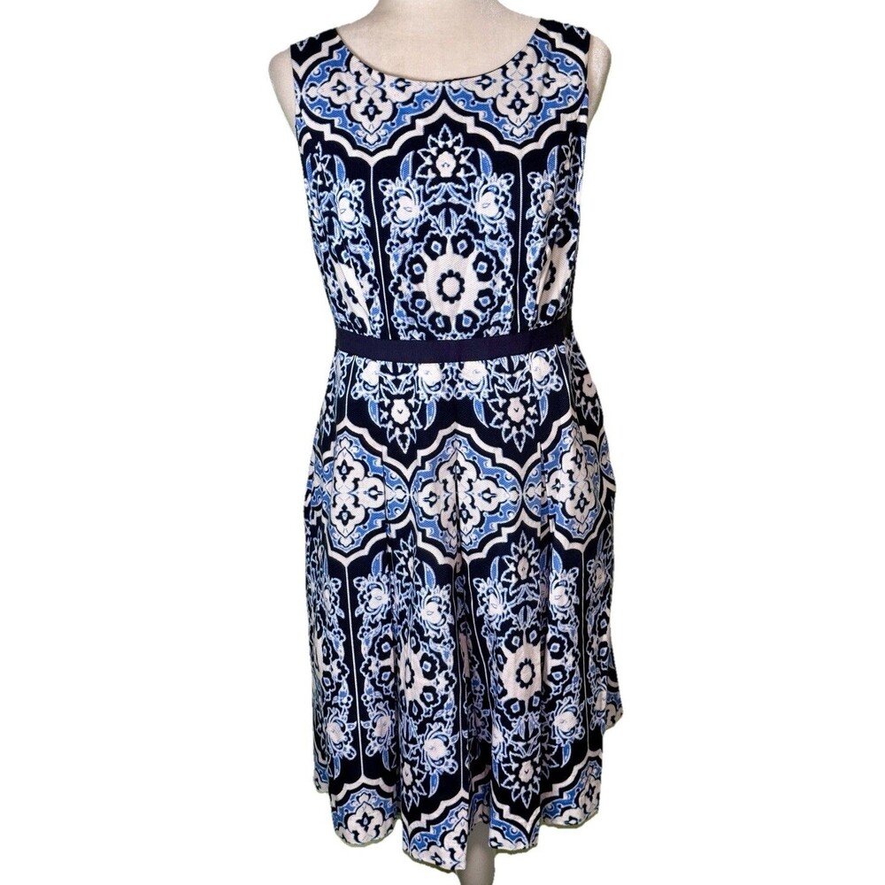 Talbots Women’s Blue Medallion Print Fit‎ & Flare Dress Sleeveless Knee Length 8